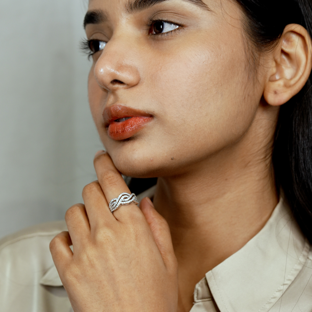 Infinity Twirl Pavé Ring