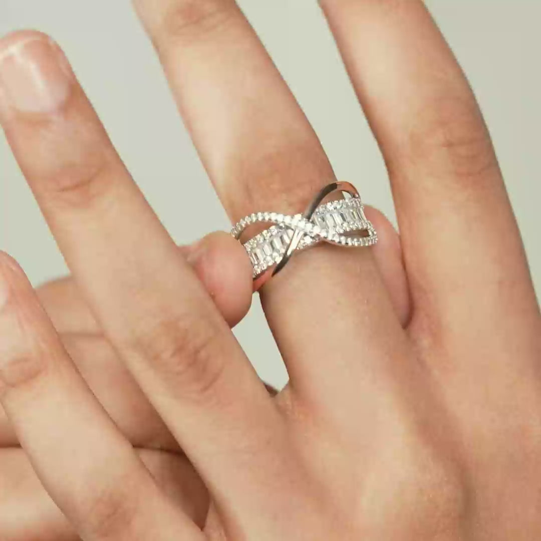 Baguette Luxe Infinity Ring