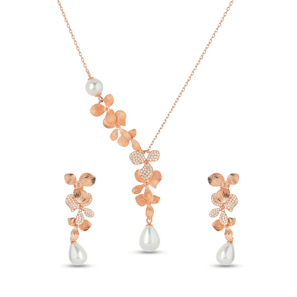 Floral Motif with Pearl Necklace Set