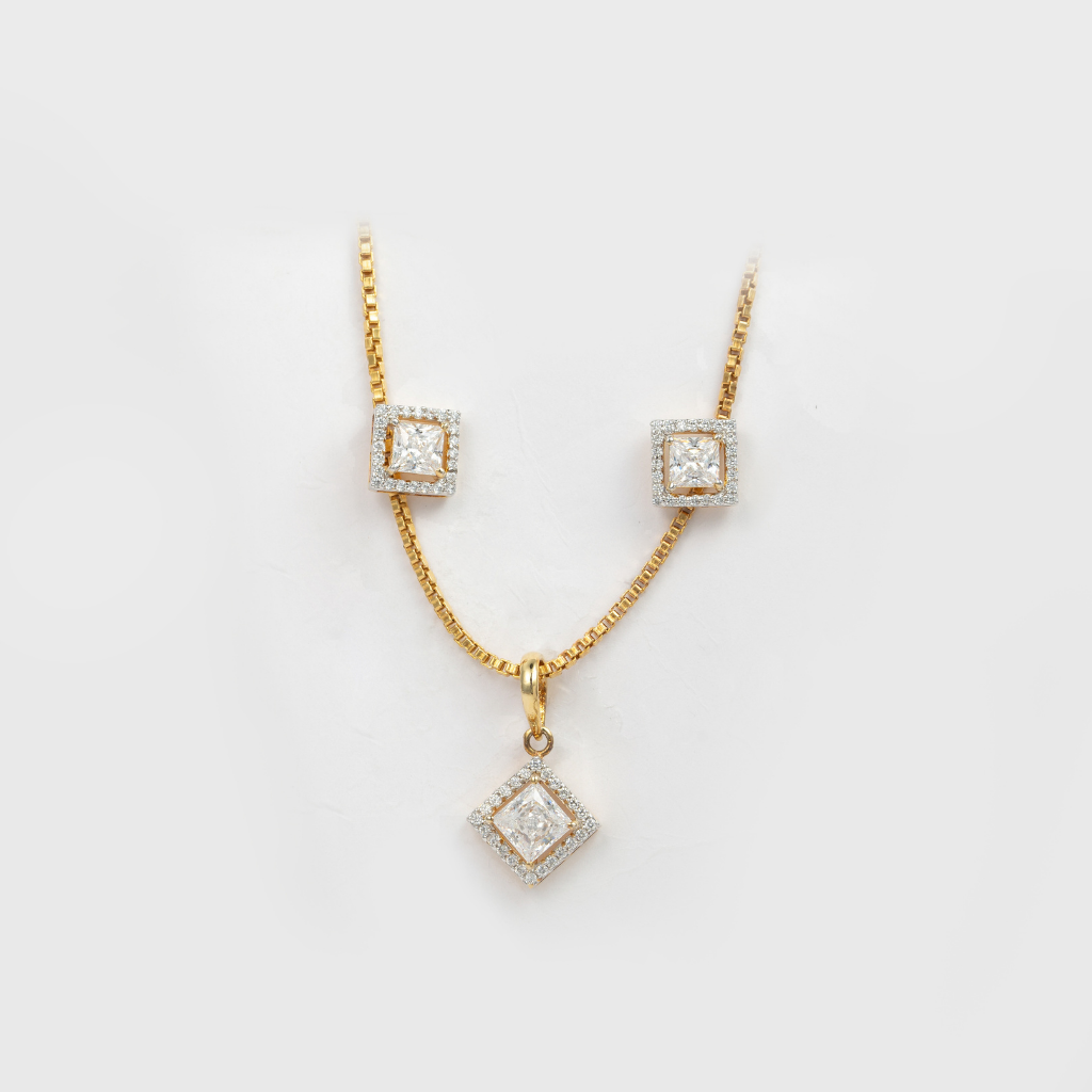 Royal Gold Square Pendant Set