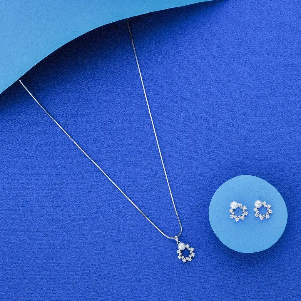 Alluring Zirconia Pendant Set