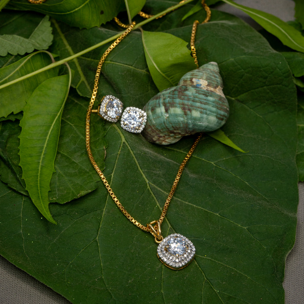 Classic Halo Pendant Necklace Set